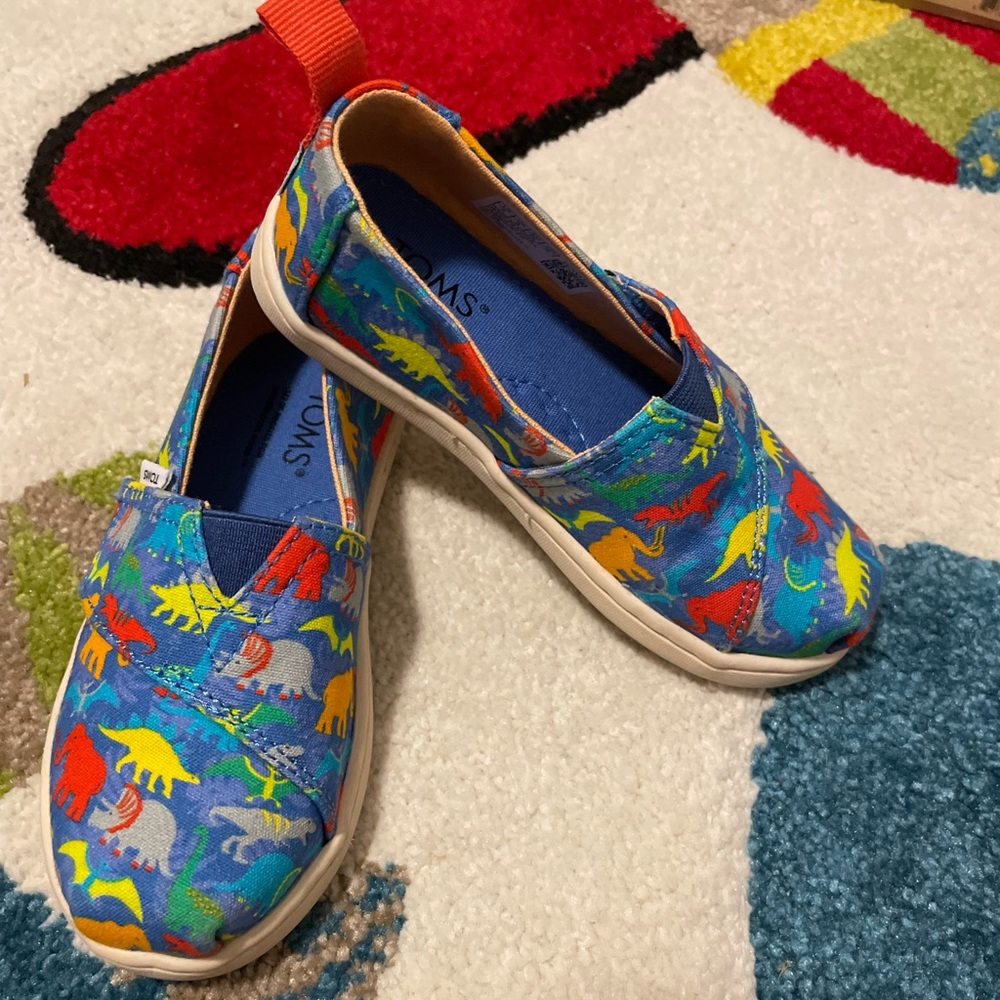 TOMS Kids' Blue Dinosaur Print Shoes